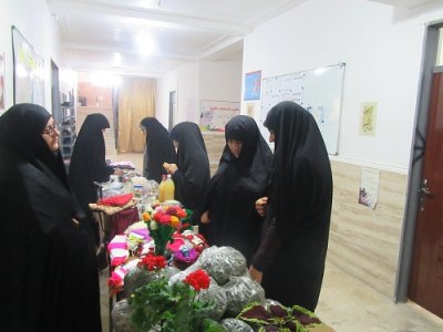 نشست فرهنگی همراه با برپایی نمایشگاه عیدانه