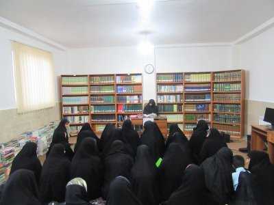 برگزاری ضیافت افطاری همراه با نشست فرهنگی با موضوع حجاب و عفاف